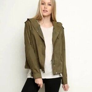 [Brandy Melville] Hailey Cropped Utility Jacket Army Olive Green